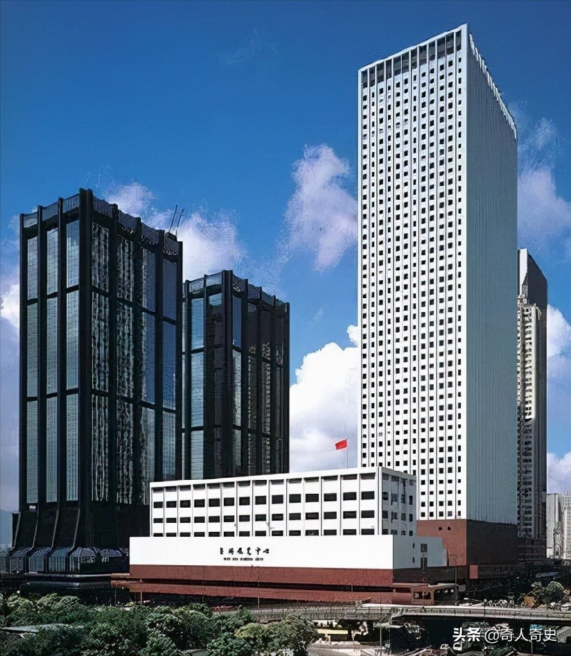 华润创业史：80年前地下党员的小铺子，现在资产2万亿