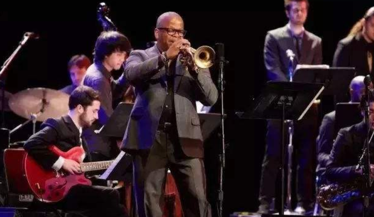 明星争相报考的“伯克利”，被质疑“门槛低”，真实水平出乎意料