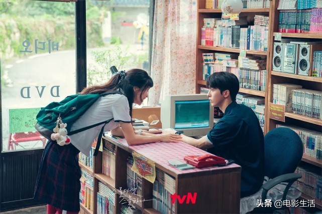 首播收视第一！让人边笑边流泪的爆款校园韩剧，不愧是tvN出品