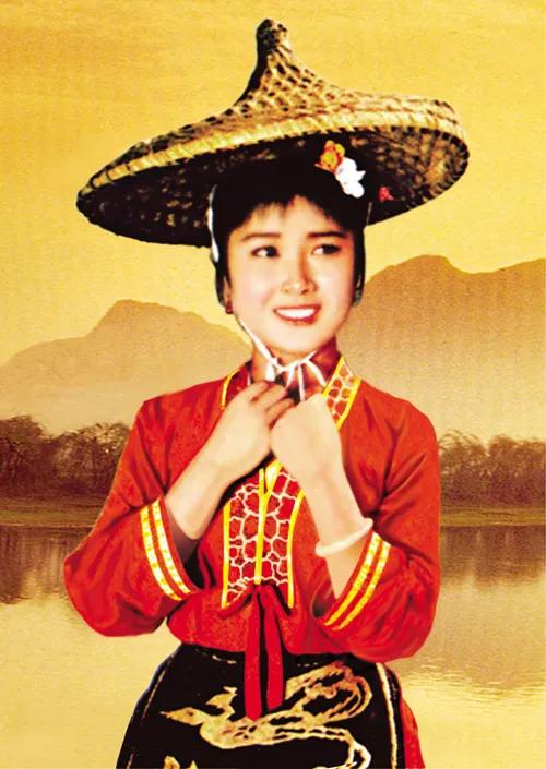 她是享誉全球的中国歌仙，90年代访问她时她说：你就叫我三姐吧