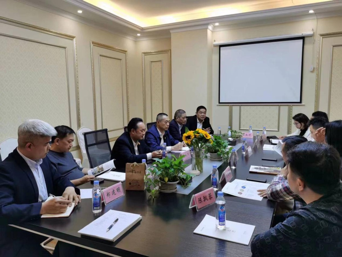 漳州市工商聯(lián)副主席科暉集團(tuán)董事長(zhǎng)吳建偉走訪成都漳州商會(huì)
