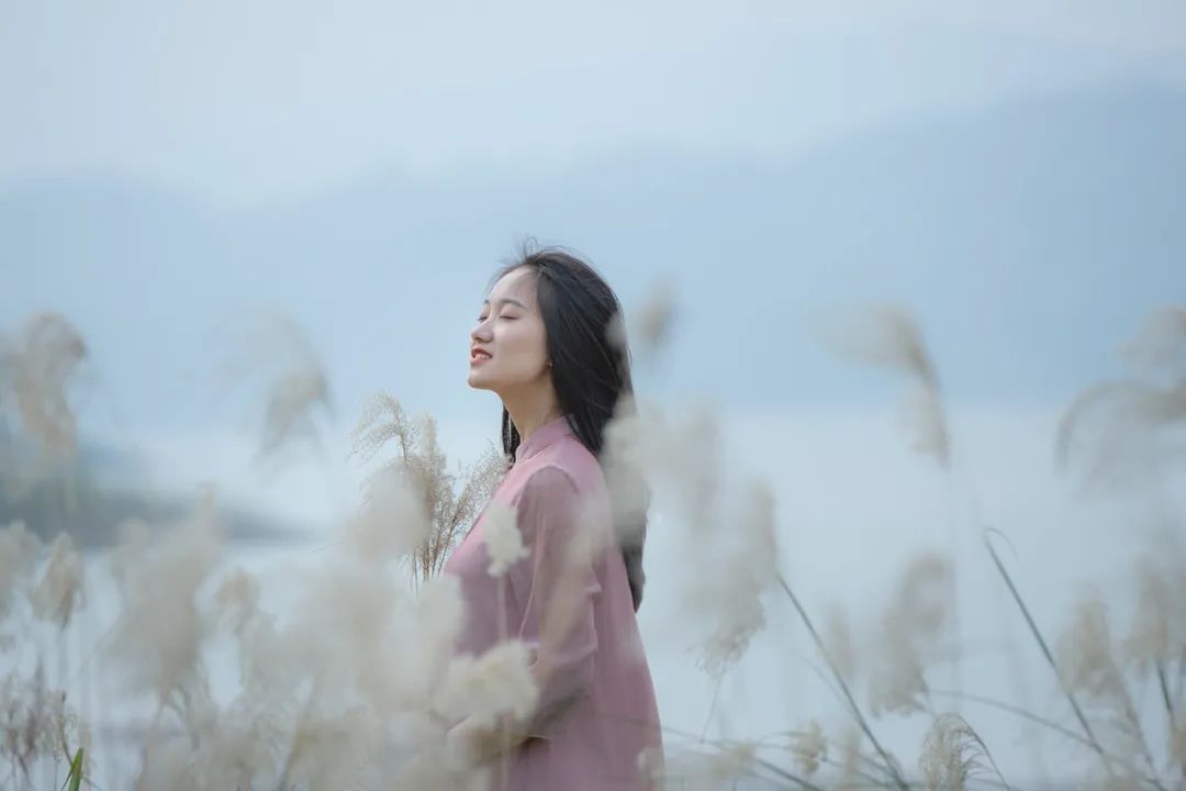 穿對(duì)衣服拍照才好看，春天穿搭注意什么？