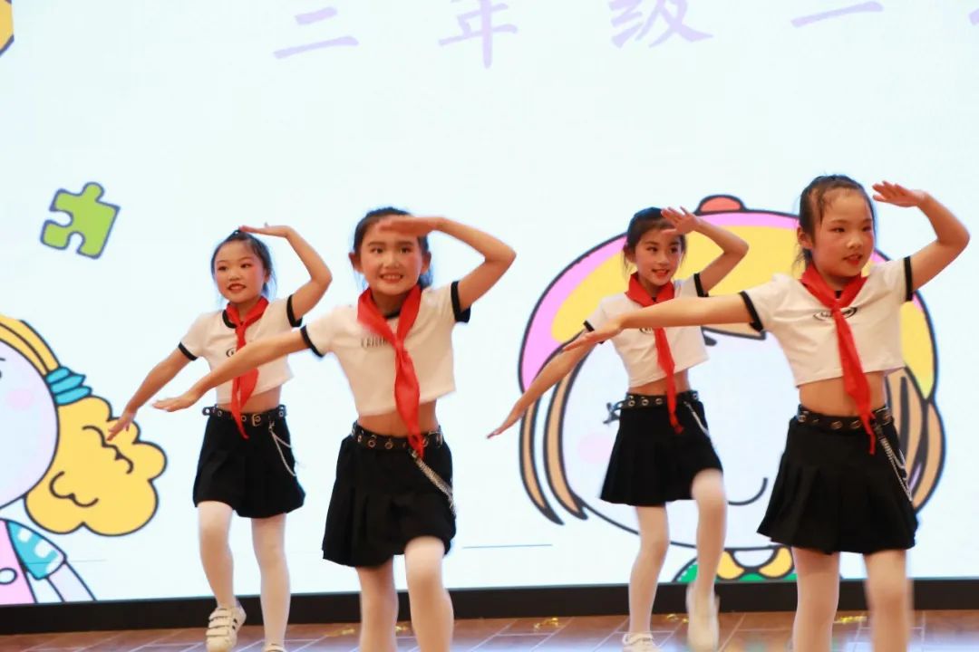 双流区彭镇小学开展第十四届校园艺术节海选暨文艺展演活动