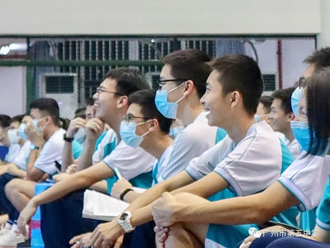 廣州五中是重點(diǎn)中學(xué)嗎?學(xué)子愛上經(jīng)典(圖9) 廣州五中是重點(diǎn)中學(xué)嗎?學(xué)子愛上經(jīng)典(圖9)