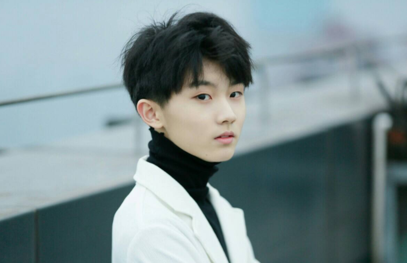 第一次高考失败后，马嘉祺再次扬帆起航，果然优秀的少年不惧失败