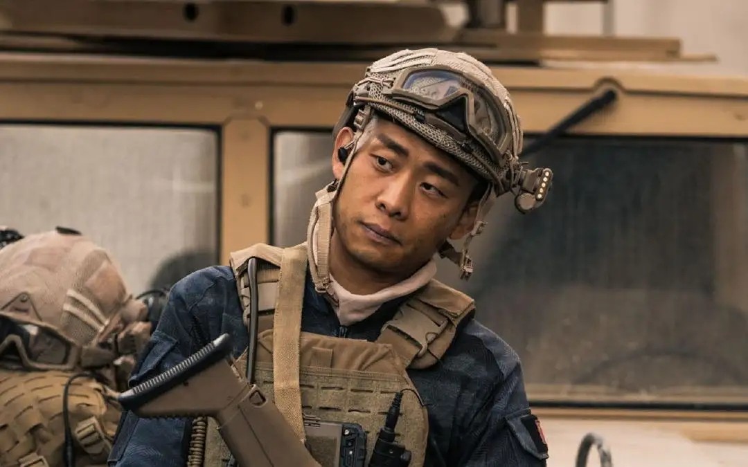 不够硬气别演“特种兵”！这12位男星告诉你，啥叫铮铮铁骨