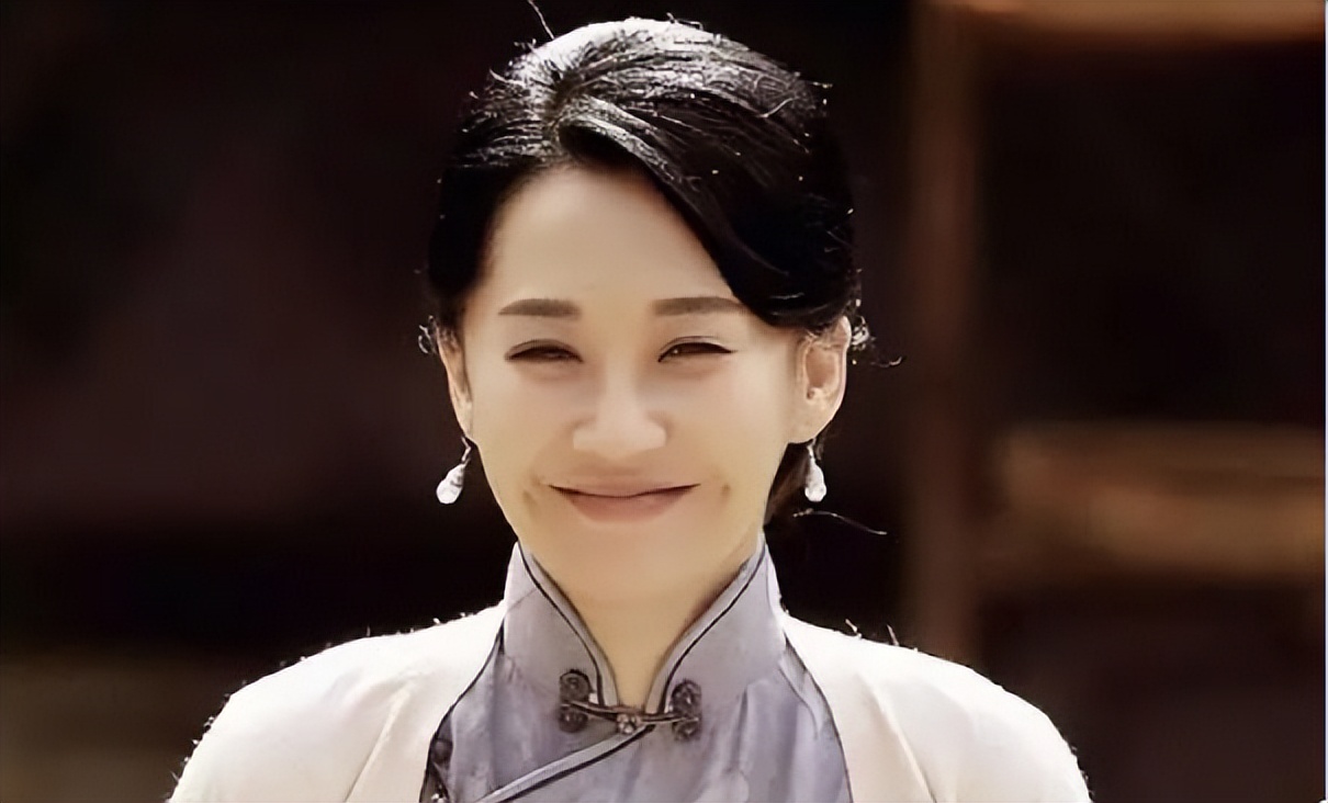 “女人30豆腐渣”？这6位“徐娘半老”的女星，个个风华不减