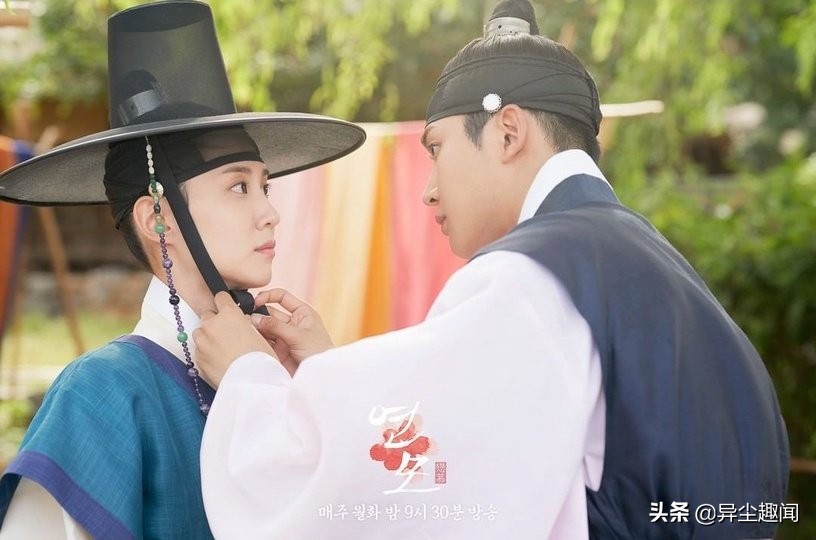 2022年全球受欢迎的韩剧TOP10！《海岸村》、《文森佐》都进榜