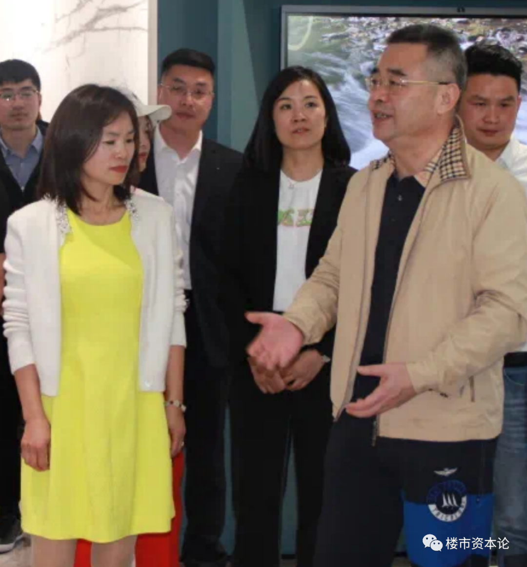马可波罗IPO黄建平改制起家，妻子爱翡翠请过撒贝宁