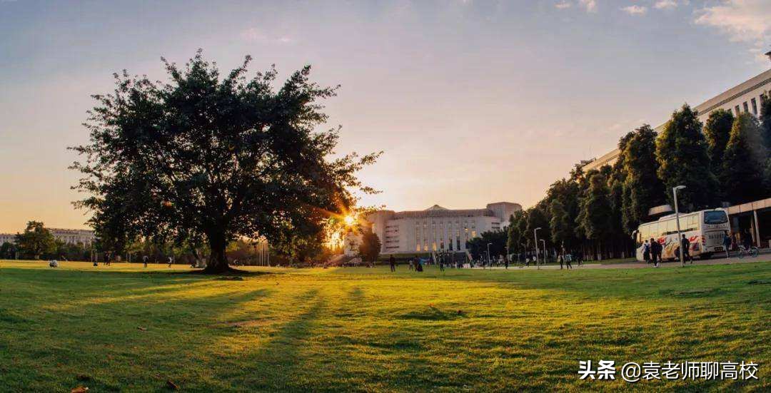 电子科技大学与西安电子科技大学，一个985一个211，谁是领头羊？