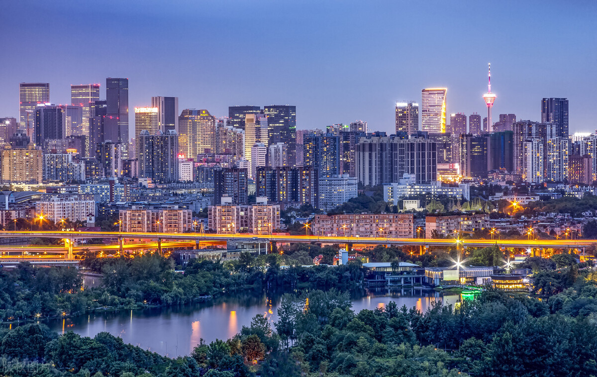 最新2021年四川省各地市GDP排名：成都离两万亿一步之遥