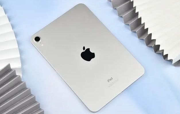 聚观早报 | iPad将推出14 英寸版本；华为自动驾驶 CTO 离职