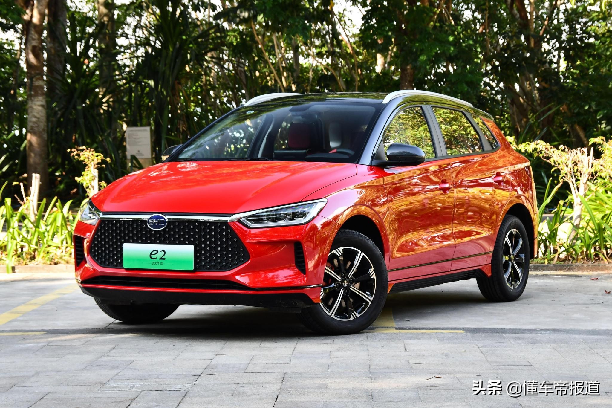新车｜“买菜车”也能玩运动范？试驾体验2021款比亚迪e2
