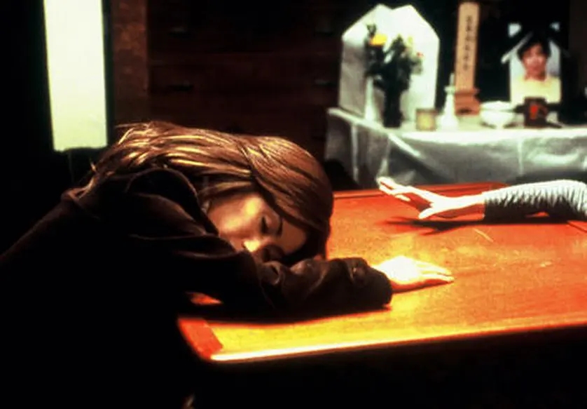 别再吹《咒怨》吓人了，这部17年前的电影才是日式恐怖片的天花板