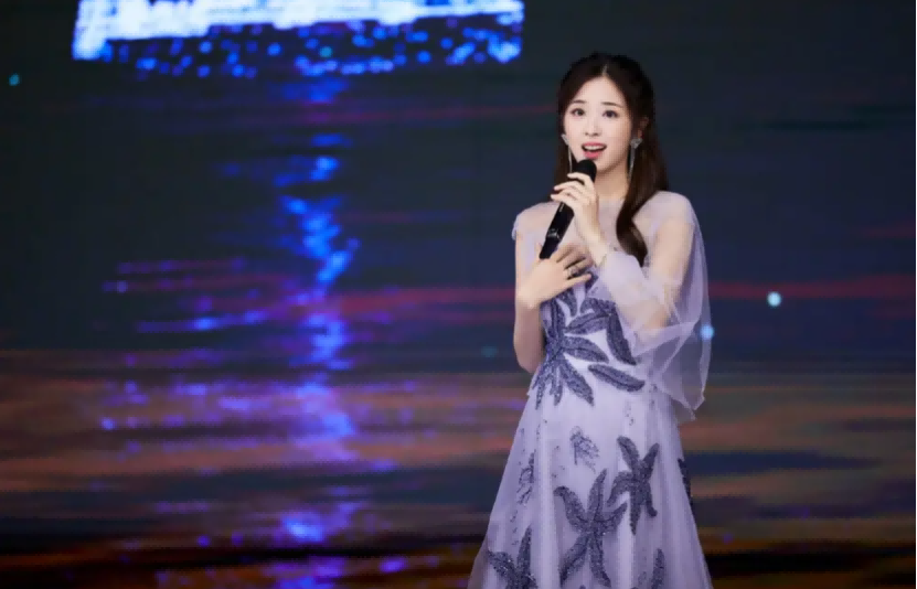 娃娃脸我只服这12位明星！有人30岁还能演高中生，个个青春永驻