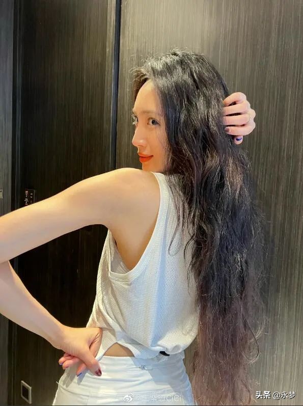 女明星的“海藻般长发”长啥样