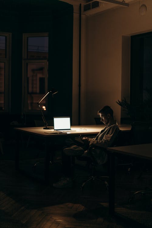 想要人生开挂？最重要的不是自律、财富和学历，而是善于刷新自己