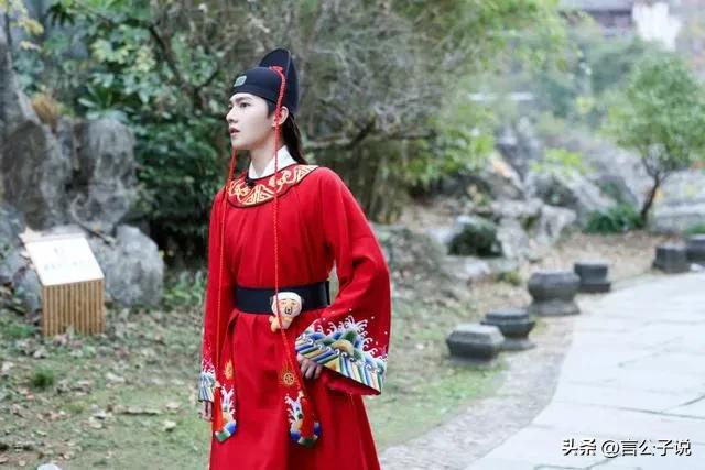 穿红衣古装帅成神的7位男星，有人气质冷艳，有人被请求焊在身上