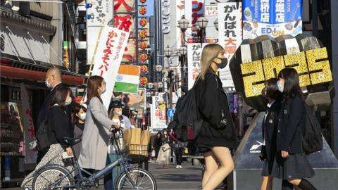 日本工薪族年终奖能拿多少钱，他们的月薪和生活水平怎样？