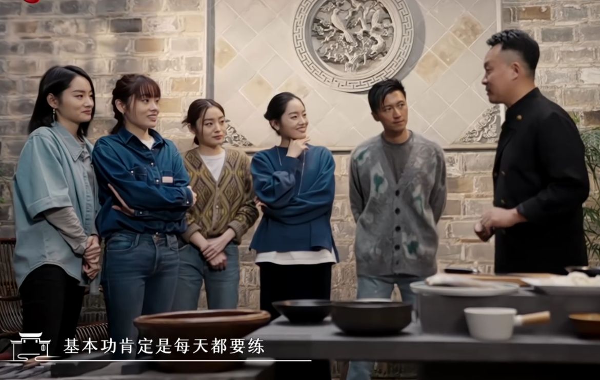 冰清玉洁4胞胎一年学费200万，人美又爱吃，谢霆锋：艺人要少吃饭