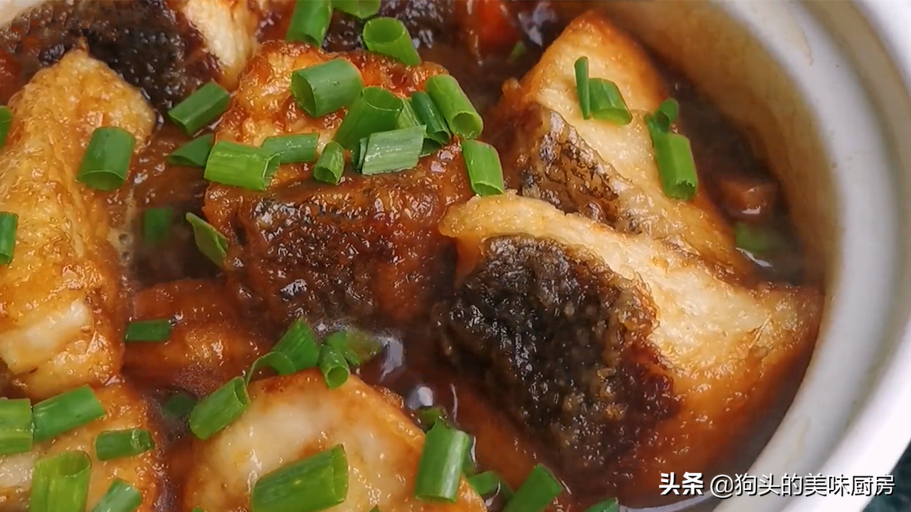 鱼肉这样做百吃不厌，不蒸不炸，鲜香肉嫩无腥味，好吃又下饭