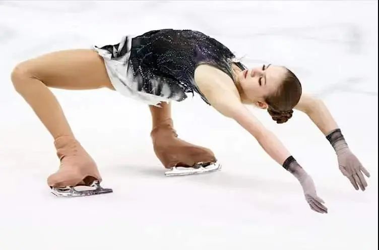旋转、跳跃，不停歇！一文看清花样滑冰的那些“花样”