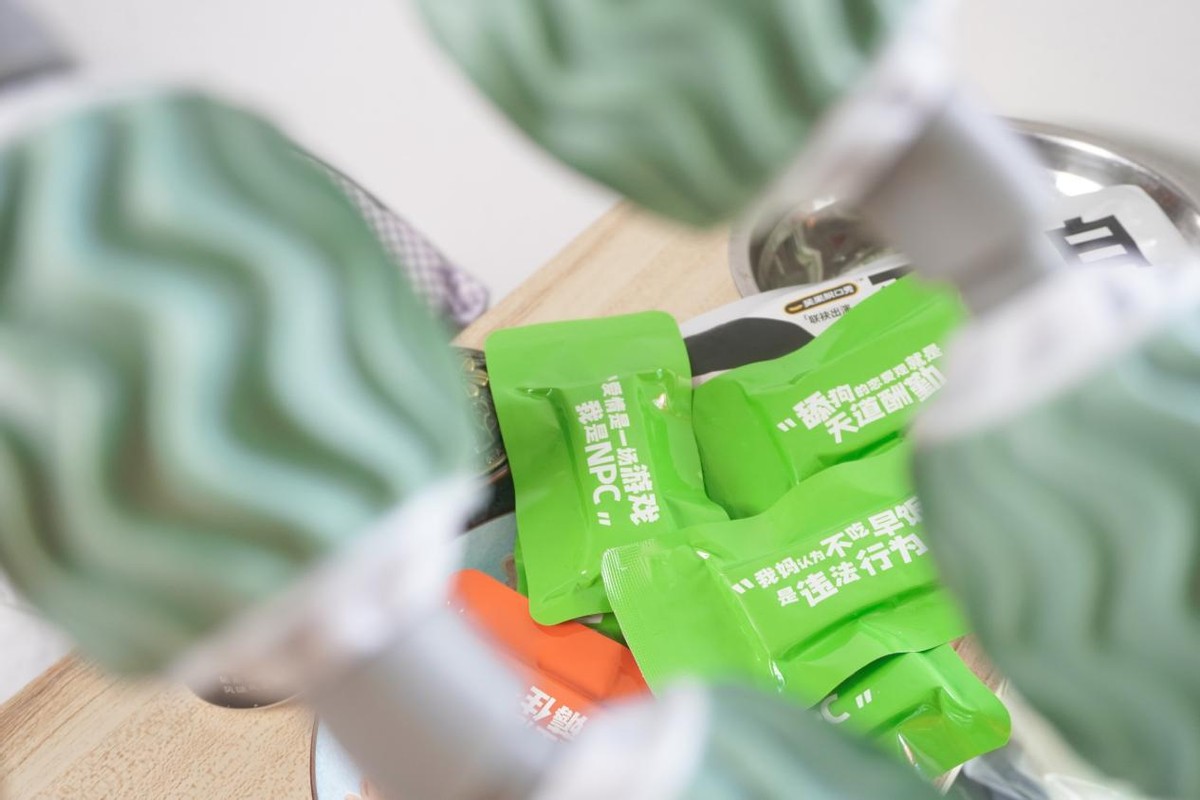 大口吃肉，也有八块腹肌，健身教练都这么吃