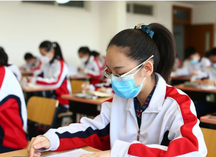 高考分数和模拟考分数差多少？学霸的答案很中肯，考生可以放心了