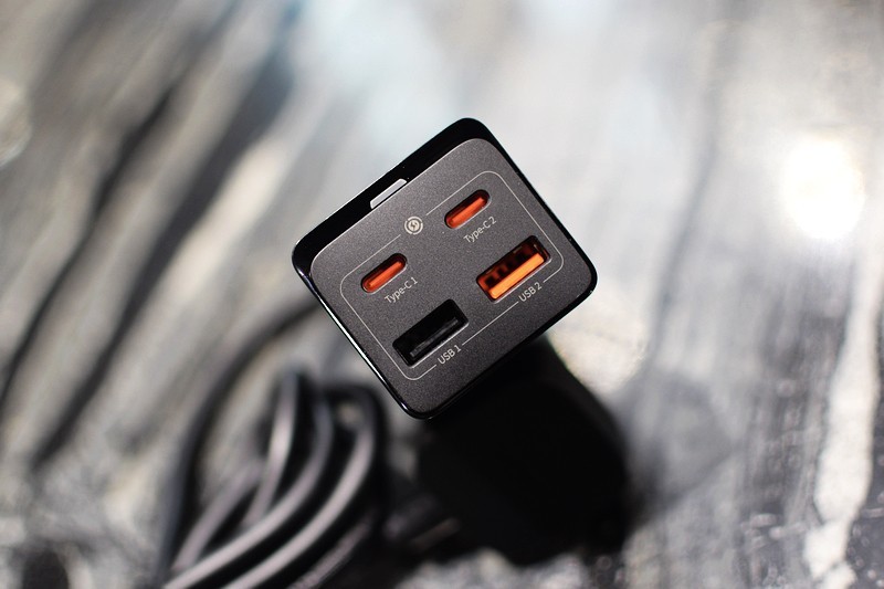 拯救桌面凌乱 倍思65W氮化镓桌面快充插线板