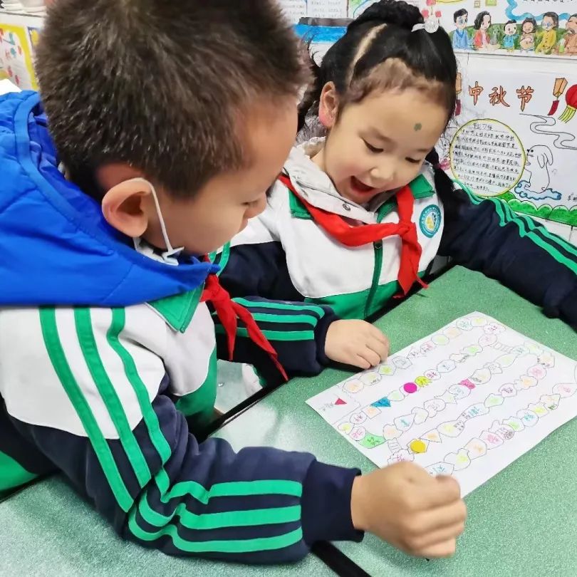 星星拥抱梦想 未来光芒万丈｜走进天府新区南湖小学2.1星辰中队