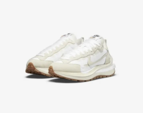 千黛亚与汤姆霍兰德约会私服曝光，脚踩Sacai x Nike联名爆款