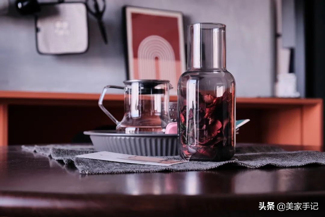 江苏夫妻家中的精致场面：坚持不铺地板不铺砖，完工反而实用高级