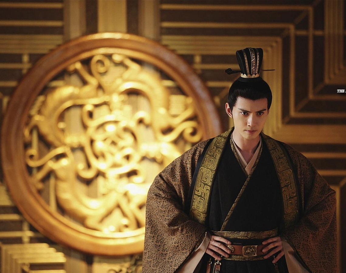 穿飞鱼服我只服这11位男星！穿上后个个化身为万人迷，霸气侧漏