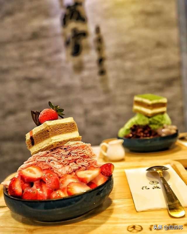 「2022士林夜市美食」学生族推荐必吃TOP20！人气宵夜跟着吃没错