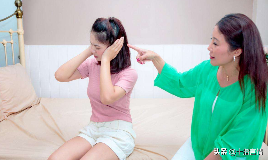 年后婆婆住在家里不走，妻子不满怒怼，三句话让其主动选择离开