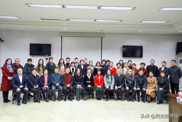 四川省家庭教育研究会换届选举产生新一届理事会 赵珂当选会长