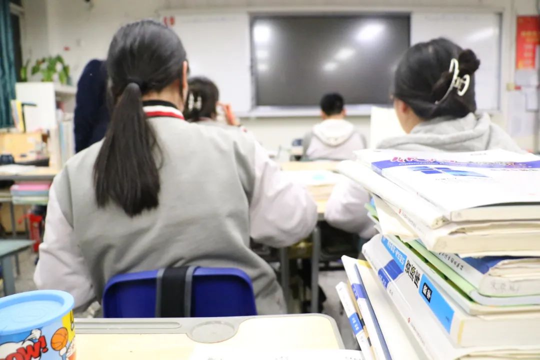 高考倒计时40天！致敬每一位成都为明的追梦者，决胜高考志做黑马