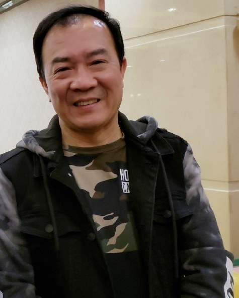 杨蕾和戴志诚离婚18年了,他们的生活相差太大