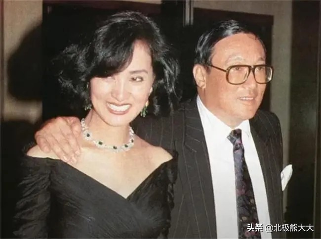 容忍丈夫出轨，用44年的卑微隐忍换来百亿遗产，何莉莉真是不简单