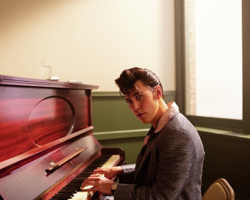 被猫王前妻及女儿肯定：这位俊秀美少年，他是谁？