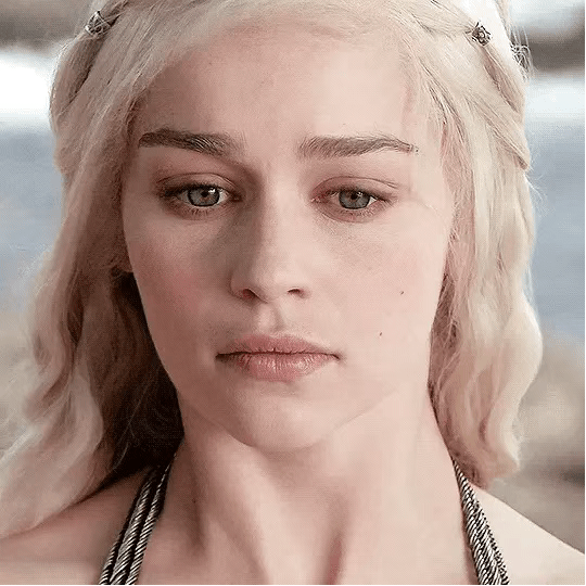 英国传奇驭龙女王——艾米莉亚·克拉克