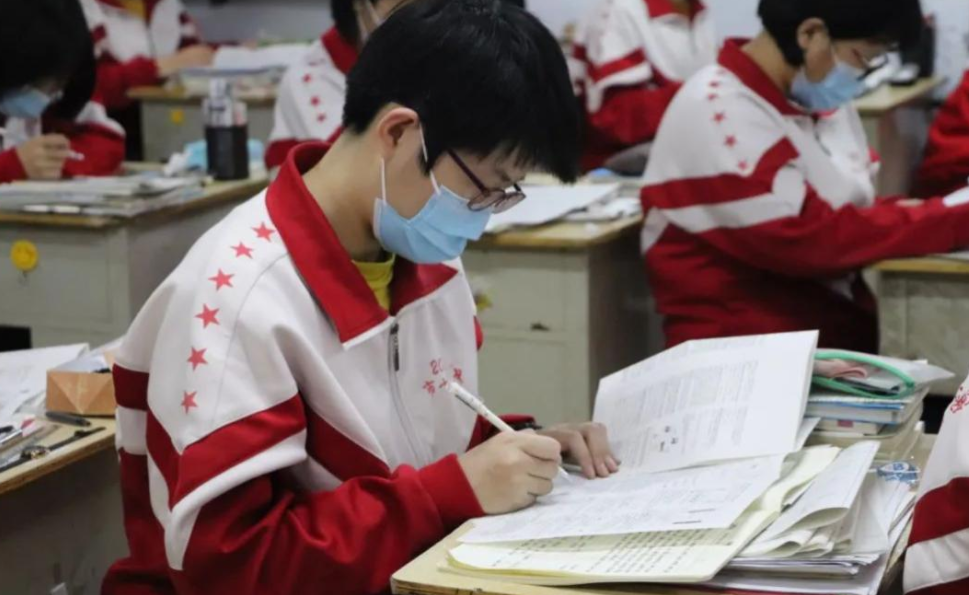 初中三年里，哪一年才是决定中考成绩的关键？班主任老师给出答案