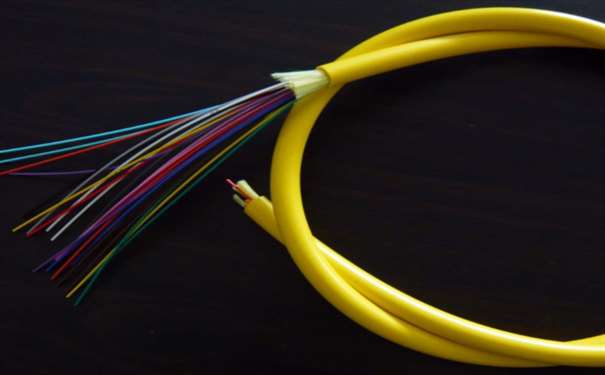 欧孚OFGD光缆厂：12芯单模光纤多少钱一米