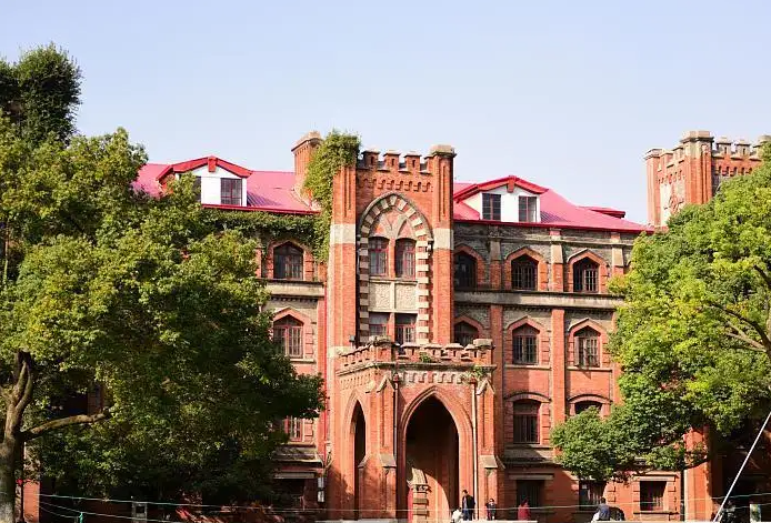 江苏口碑很好的重点院校，即使没在南京市，吸引力不亚于省会高校