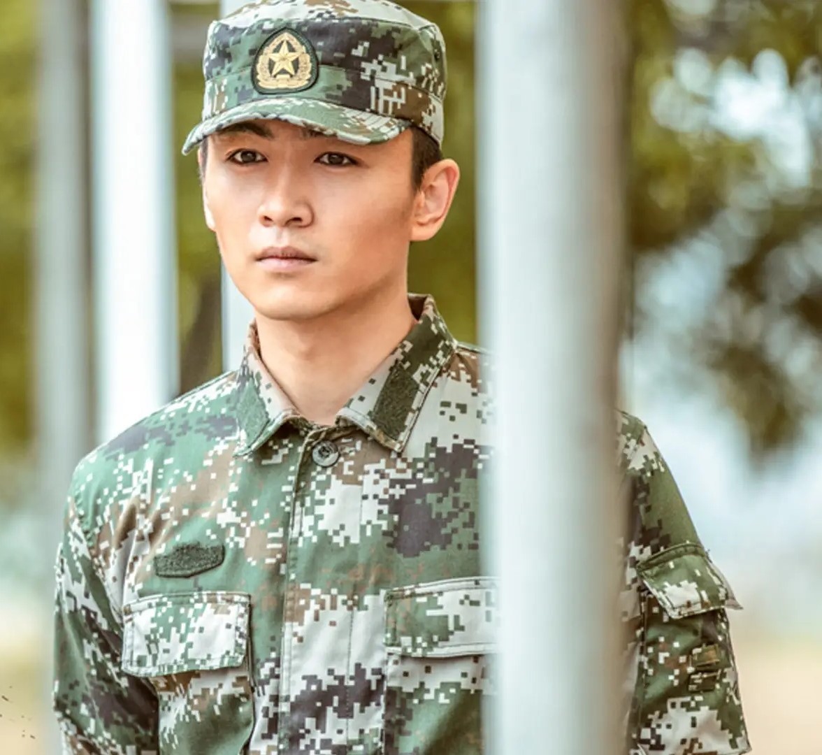 不够硬气别演“特种兵”！这12位男星告诉你，啥叫铮铮铁骨