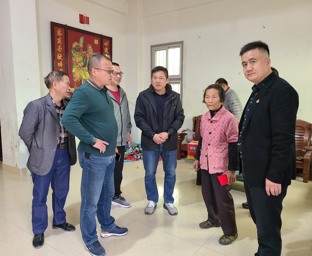 福建省漳州市：迎新春送温暖·人大代表心系困难群众