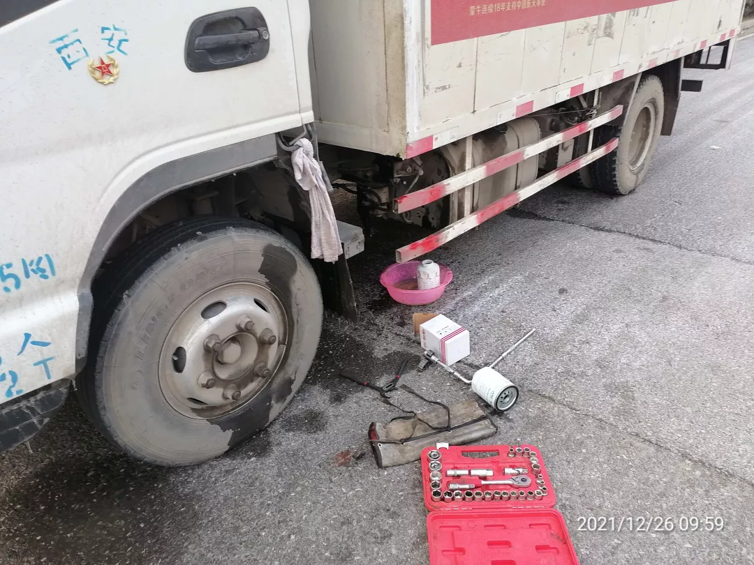 西安物资运输车突发故障,江淮轻卡1号服务免费救援