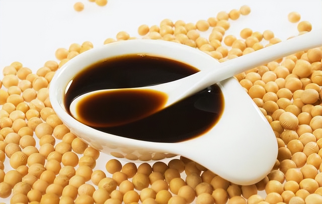 廚房中常見的3種調味料，建議中老年人盡量少吃