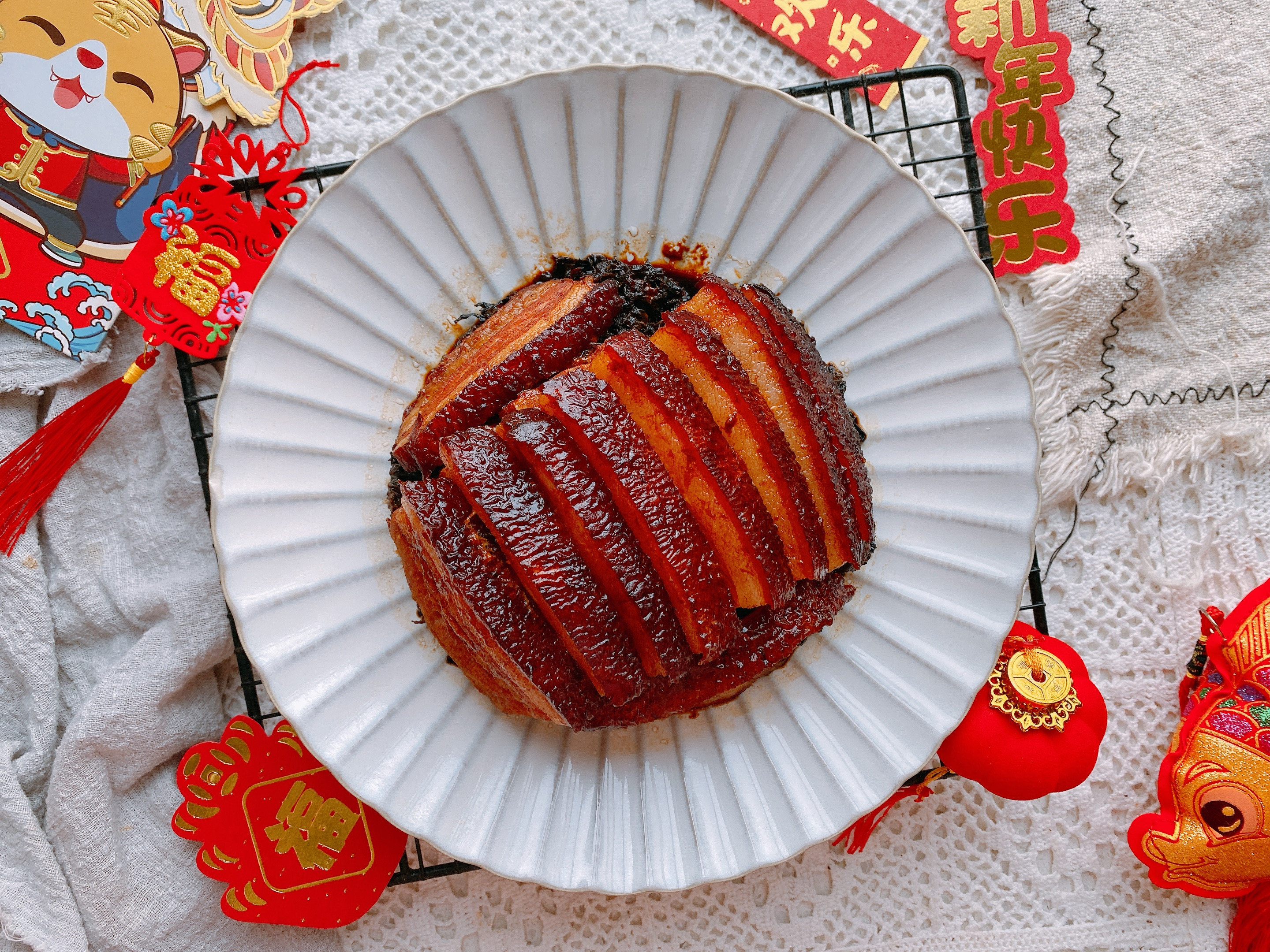 年夜饭硬菜之梅菜扣肉，5个重点，表面起虎皮，肥而不腻入口即化