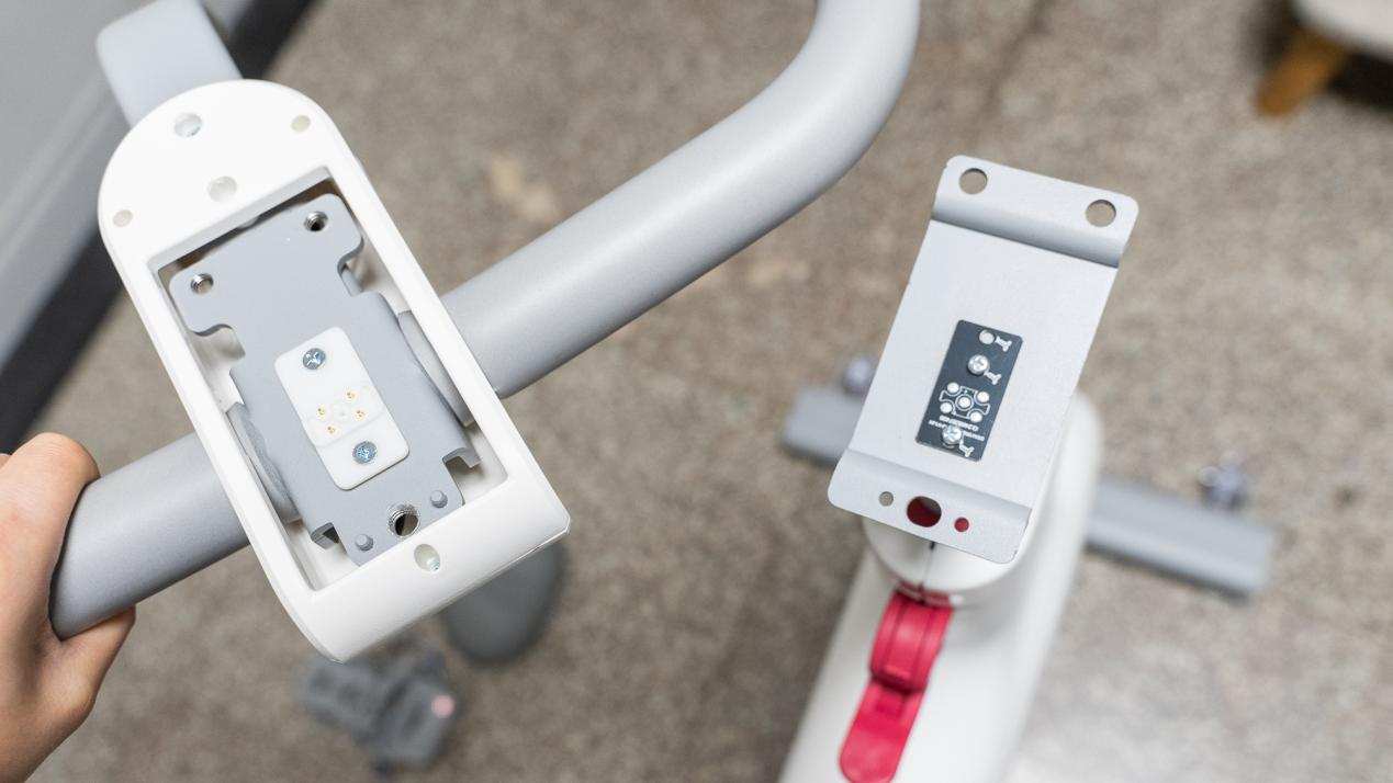 野小兽m2动感单车+健腹轮+健身手套—我的减重装备+饮食清单